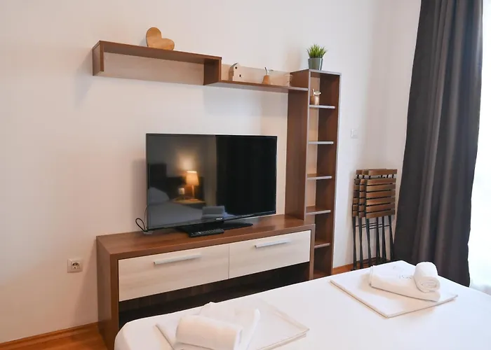 Cozy Flat With Pool & Mountain Views, Near Gondola By Flat Mаnаger