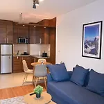 Cozy Flat With Pool & Mountain Views, Near Gondola By Flat Mаnаger דירה *