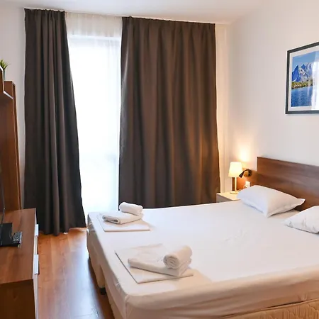 Apartment Cozy Flat With Pool & Mountain Views, Near Gondola By Flat Mаnаger