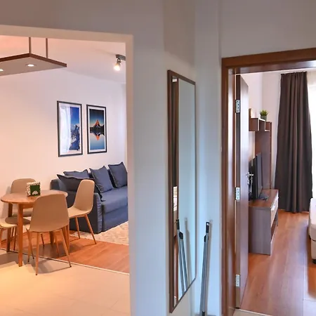 דירה Cozy Flat With Pool & Mountain Views, Near Gondola By Flat Mаnаger בנסקו