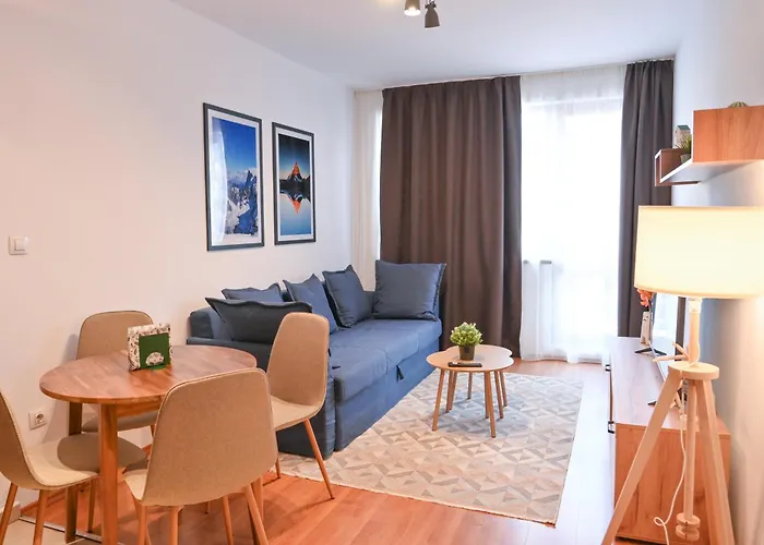 Apartament Cozy Flat With Pool & Mountain Views, Near Gondola By Flat Mаnаger