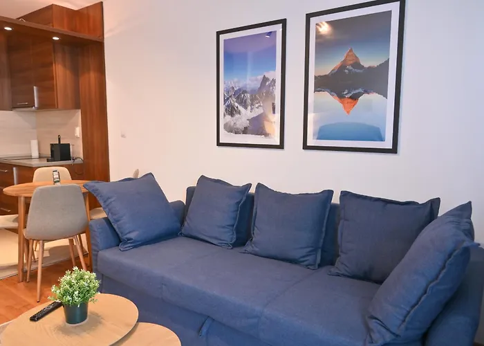 Apartament Cozy Flat With Pool & Mountain Views, Near Gondola By Flat Mаnаger