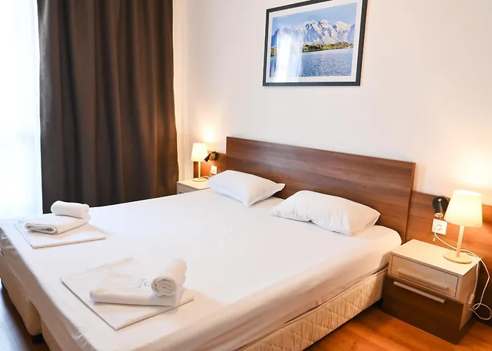 Apartament Cozy Flat With Pool & Mountain Views, Near Gondola By Flat Mаnаger